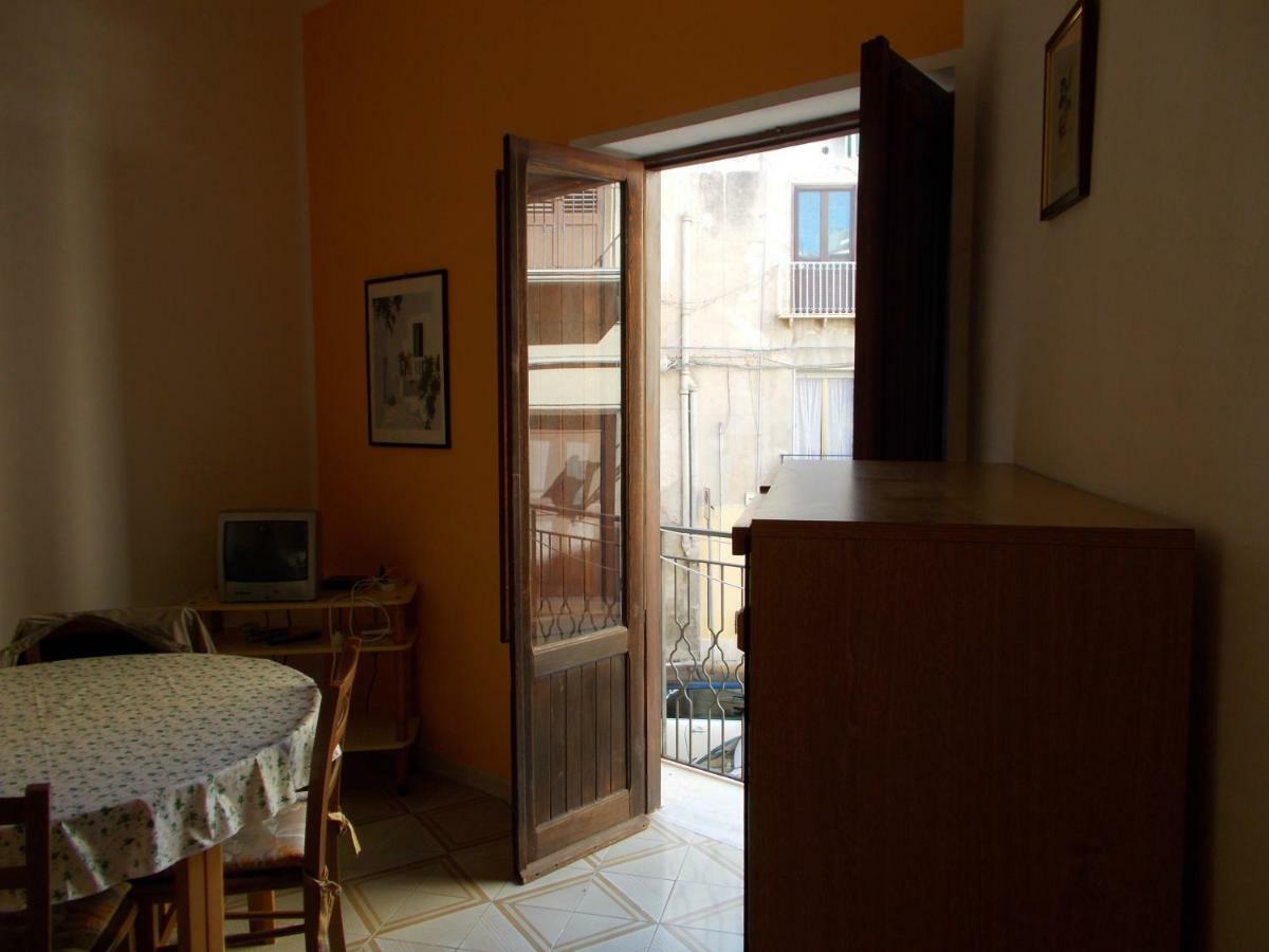 Zia Silvana Apartment Трапани Екстериор снимка